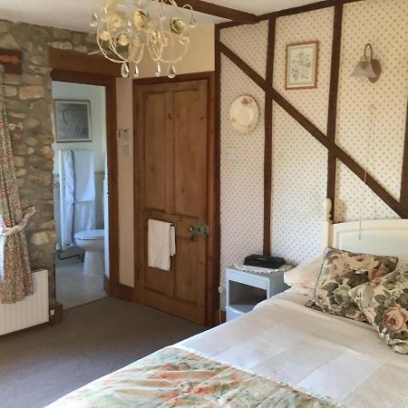 Barn Park Farm, Bed And Breakfast Stockland Exterior foto