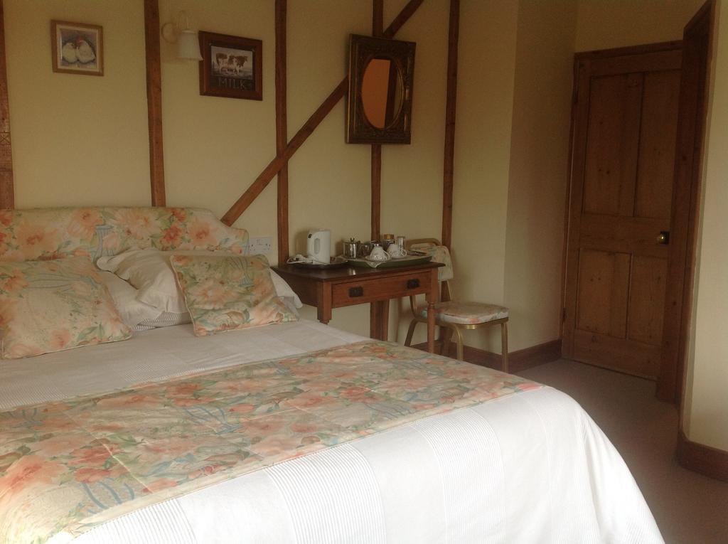 Barn Park Farm, Bed And Breakfast Stockland Exterior foto